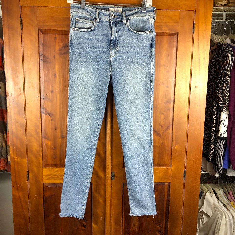 We The Free High Rise 29 Skinny Jeans with Raw Hem Timeless Western Cowgirl